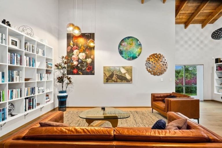 Photo of property in 32 Seacrest Drive, West Harbour, Auckland, 0618