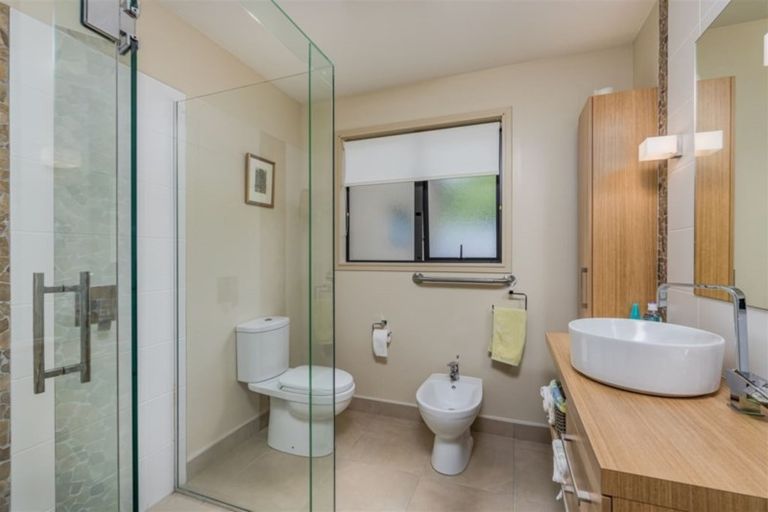 Photo of property in 15 Alderton Drive, Kerikeri, 0230