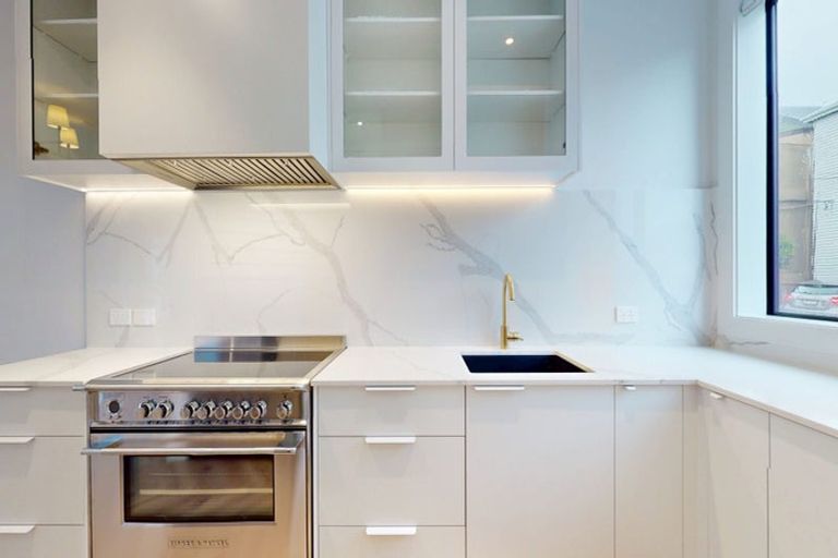 Photo of property in 9a Edge Hill, Mount Victoria, Wellington, 6011