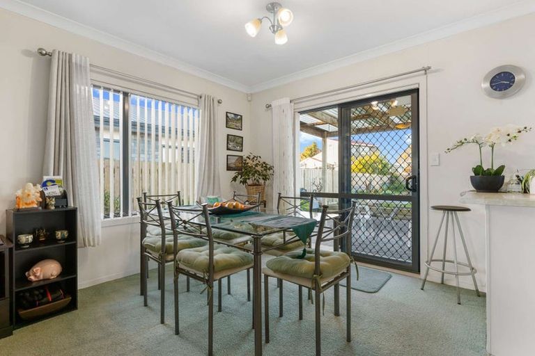 Photo of property in 20 Catalina Drive, Melville, Hamilton, 3206