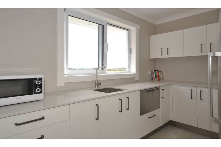 Photo of property in 4 Fernbird Grove, Kerikeri, 0294