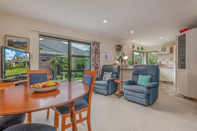 Photo of property in 87 Pahiatua Street, Hokowhitu, Palmerston North, 4410
