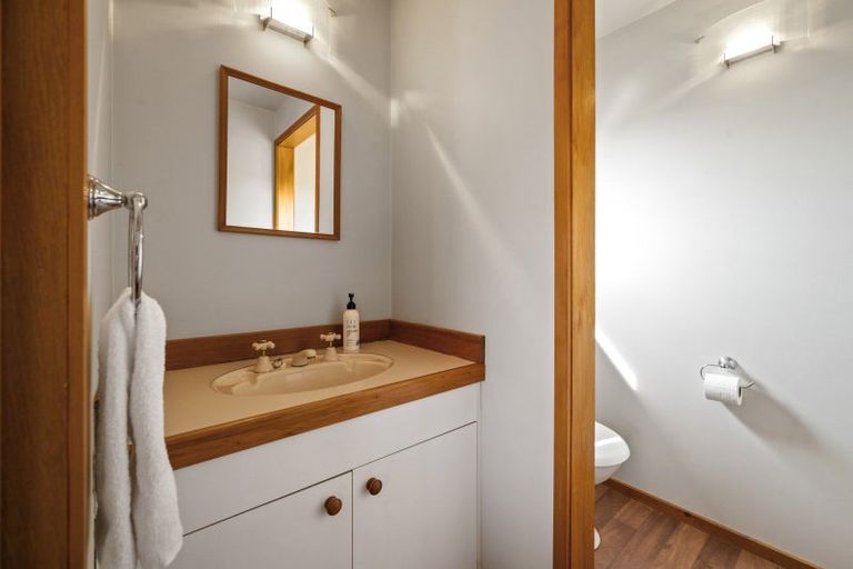 Photo of property in 1/11 Krissell Place, Acacia Bay, Taupo, 3330