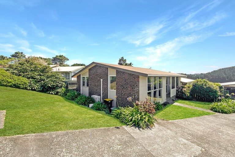 Photo of property in 61 Cunliffe Street, Churton Park, Wellington, 6037