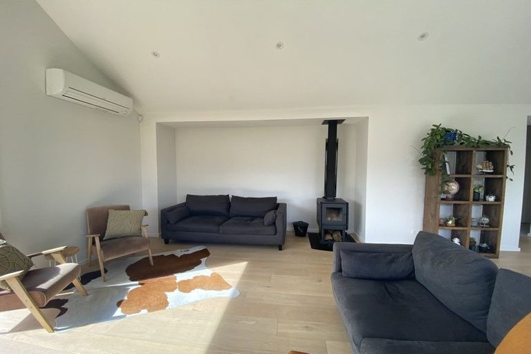 Photo of property in 2 Kotuku Lane, Jacks Point, Queenstown, 9371