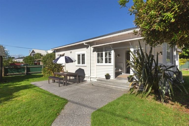 Photo of property in 13 Rauparaha Street, Waikanae Beach, Waikanae, 5036