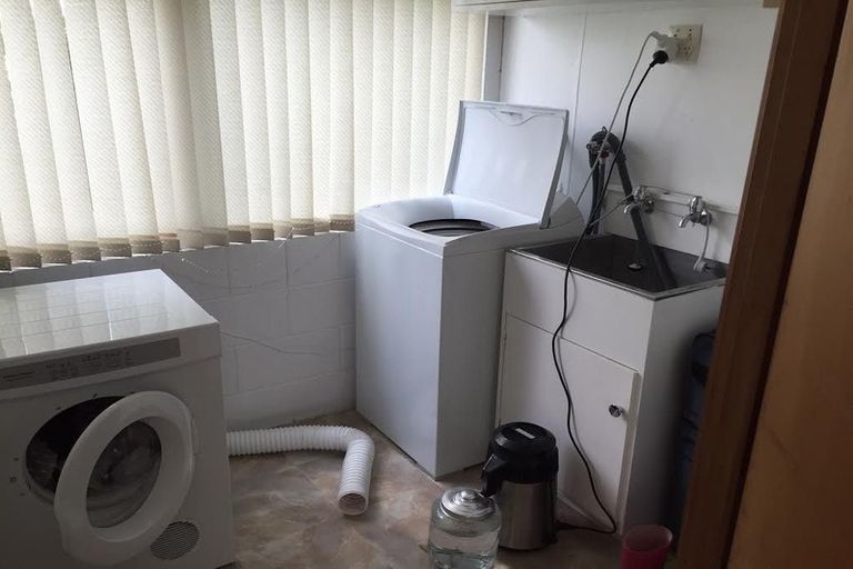 Photo of property in 18 Grenada Avenue, Forrest Hill, Auckland, 0620