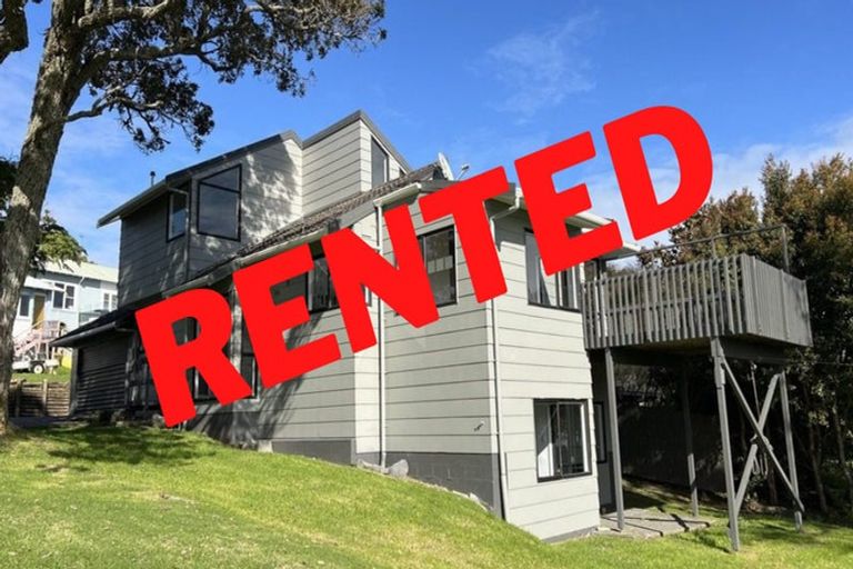 Photo of property in 1/55 Beresford Street, Bayswater, Auckland, 0622