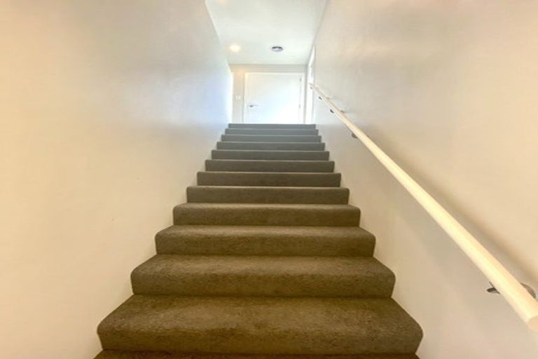 Photo of property in 6 Gloaming Lane, Wallaceville, Upper Hutt, 5018