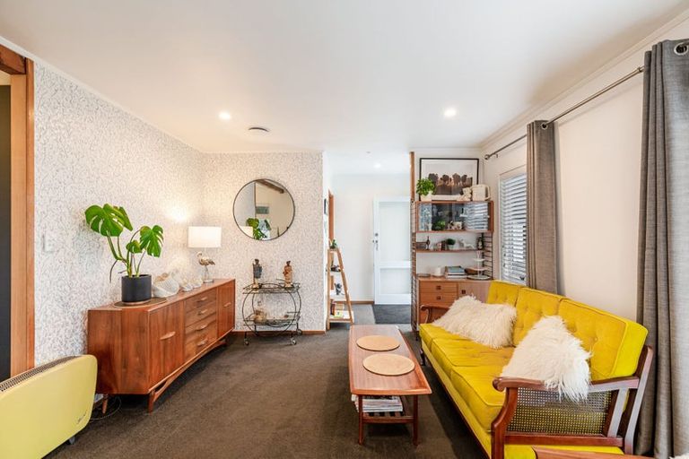 Photo of property in 16 Urlich Drive, Ranui, Auckland, 0612