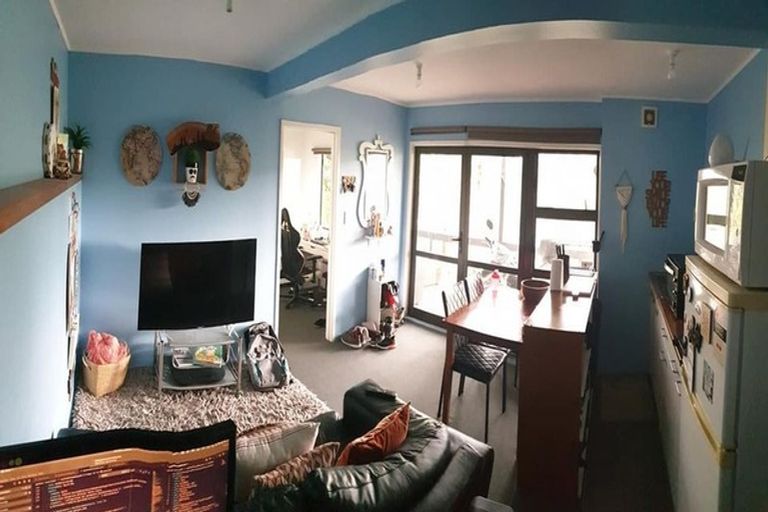 Photo of property in 9 Walnut Lane, Browns Bay, Auckland, 0630