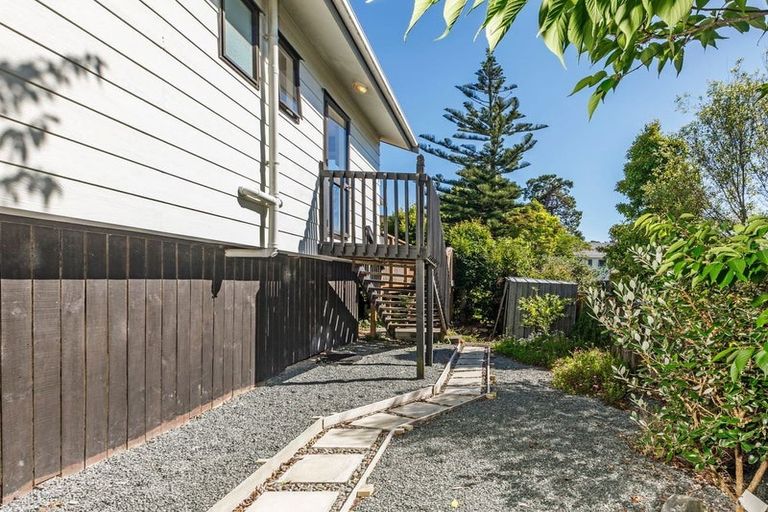 Photo of property in 2/33 Woodstock Road, Forrest Hill, Auckland, 0620