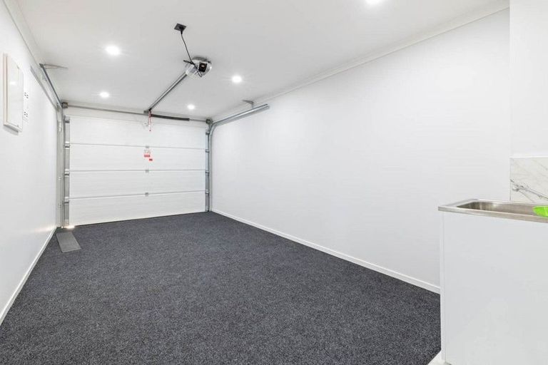 Photo of property in 8c Kent Road, Manurewa, Auckland, 2102