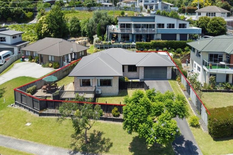Photo of property in 18 Discovery Avenue, Welcome Bay, Tauranga, 3112