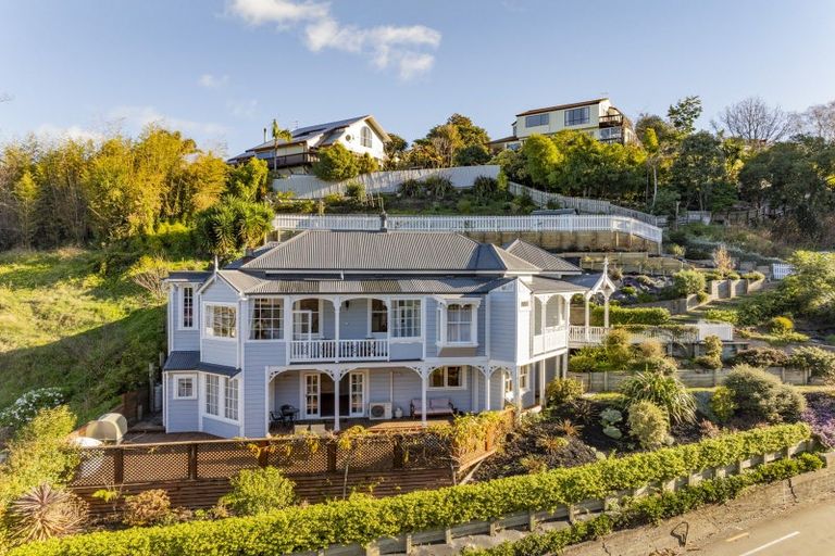 Photo of property in 32 Milton Road, Bluff Hill, Napier, 4110