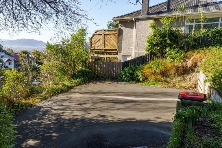 Photo of property in 114 Cliffs Road, Saint Clair, Dunedin, 9012