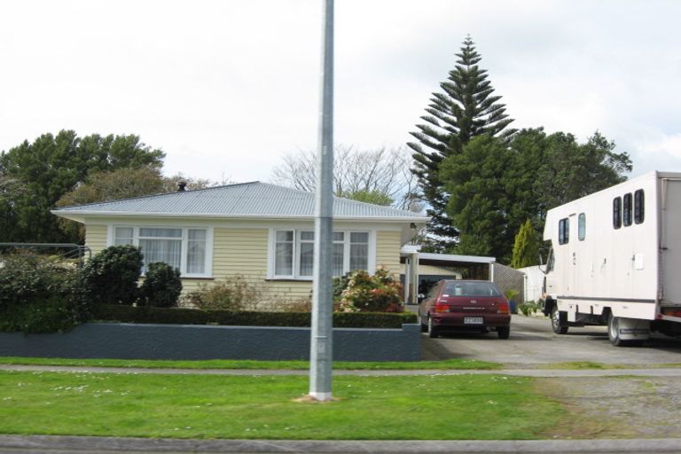 Photo of property in 7 Nikau Street, Inglewood, 4330