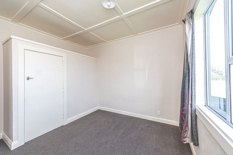 Photo of property in 184 Cornfoot Street, Castlecliff, Whanganui, 4501