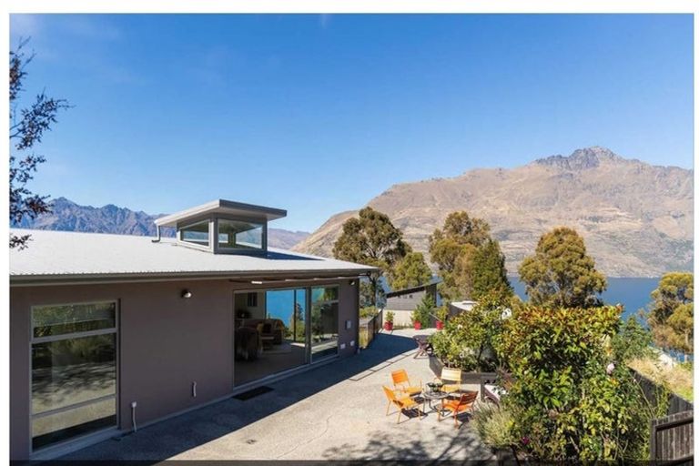 Photo of property in 234 Fernhill Road, Sunshine Bay, Queenstown, 9300