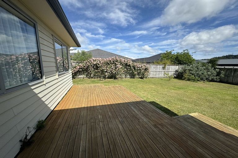 Photo of property in 10 Remana Crescent, Huapai, Kumeu, 0810