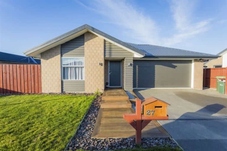 Photo of property in 27 Bradbury Avenue, Rolleston, 7614