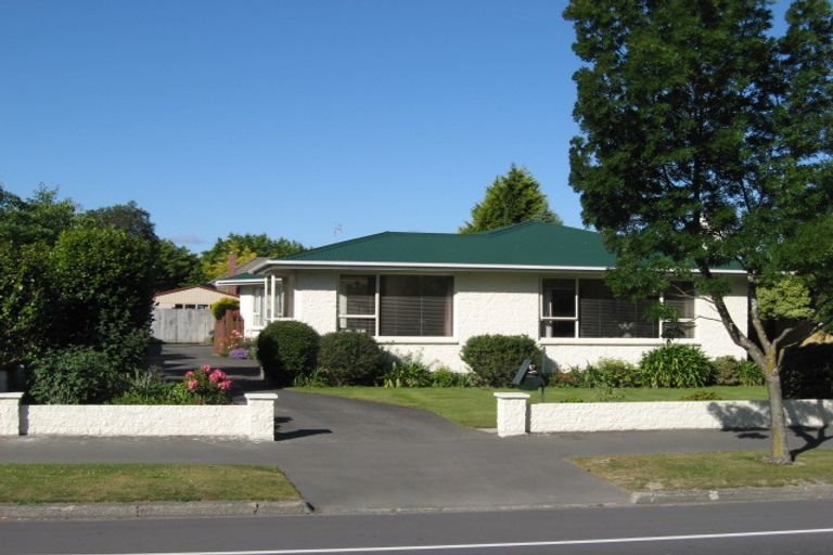 Photo of property in 332 Memorial Avenue, Burnside, Christchurch, 8053