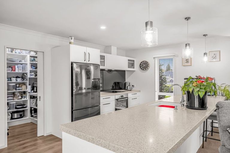 Photo of property in 6 Ormandy Court, Amberley, 7410