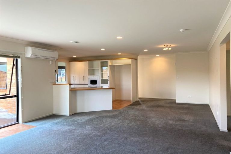 Photo of property in 420 Mangorei Road, Highlands Park, New Plymouth, 4312