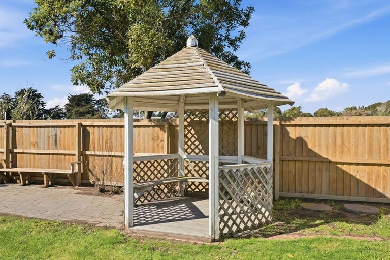 Photo of property in 2/16 Kawau Crescent, Bromley, Christchurch, 8062