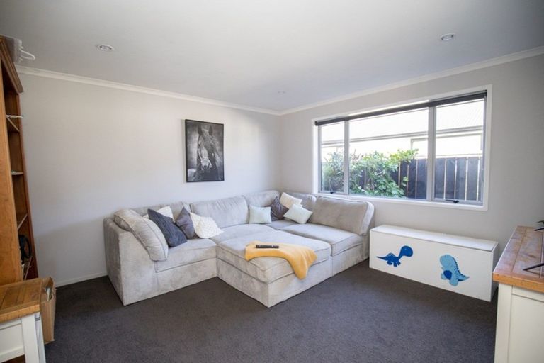 Photo of property in 64 Darlington Street, Ngatea, 3503