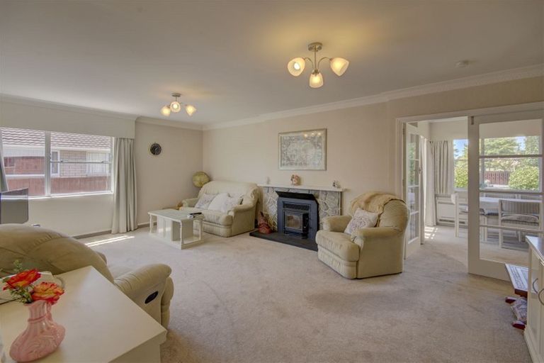 Photo of property in 10 Waratah Street, Avondale, Christchurch, 8061