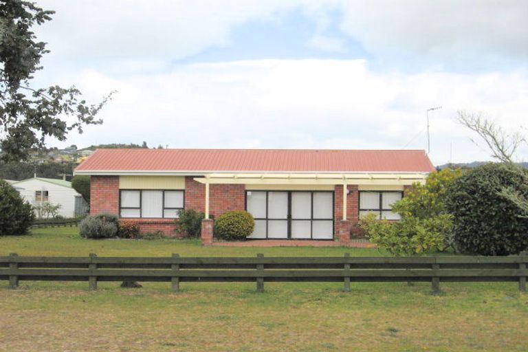 Photo of property in 117 Kiwi Road, Whangamata, 3620