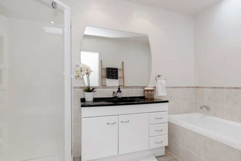 Photo of property in 73 Goods Road, Otumoetai, Tauranga, 3110