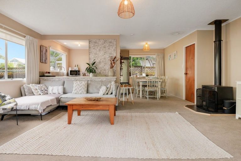 Photo of property in 1335b Papamoa Beach Road, Papamoa Beach, Papamoa, 3118