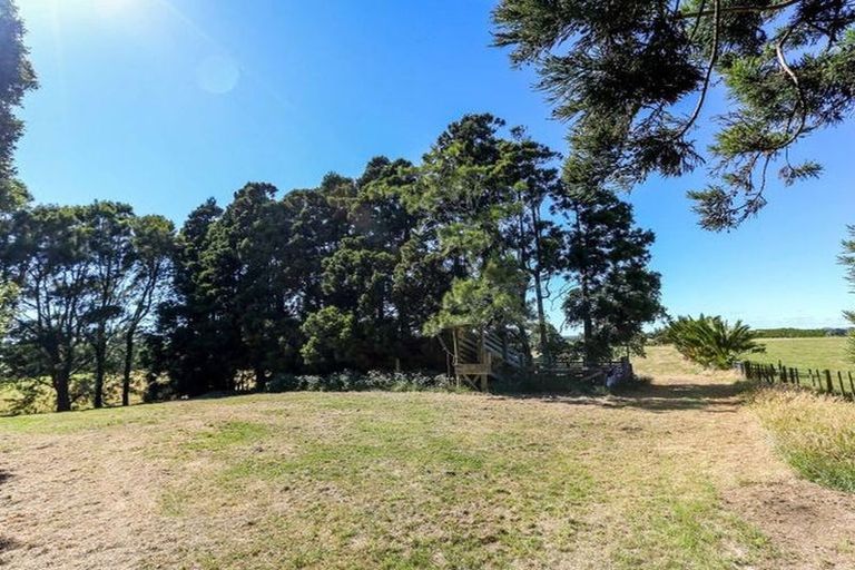 Photo of property in 1252 Devon Road, Sentry Hill, New Plymouth, 4373