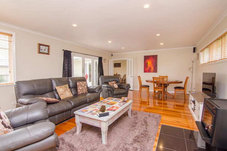 Photo of property in 49 Hilton Road, Carterton, 5713