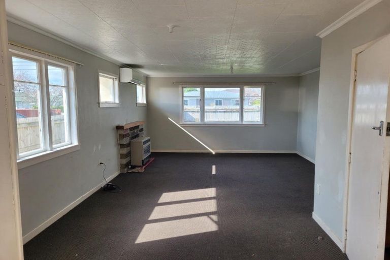 Photo of property in 7 Truby King Street, Merrilands, New Plymouth, 4312