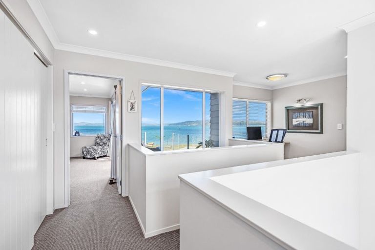 Photo of property in 36 Karoro Road, One Tree Point, 0118