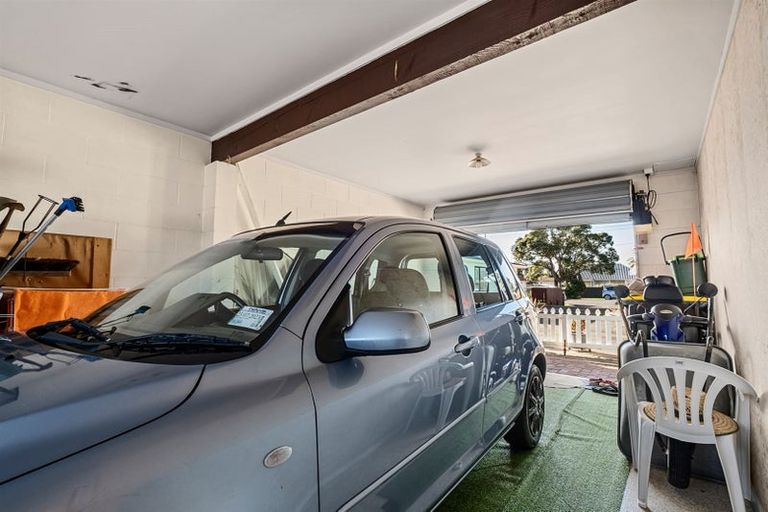 Photo of property in 1/6 Princess Street, Waitara, 4320