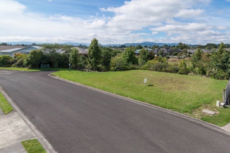 Photo of property in 100 Rimuvale Street, Pukehangi, Rotorua, 3015