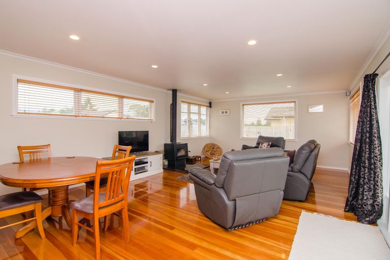 Photo of property in 49 Hilton Road, Carterton, 5713