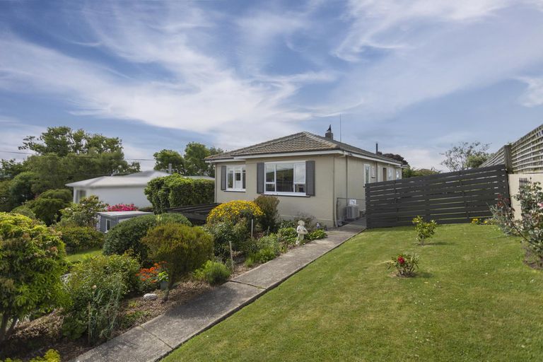Photo of property in 11 Selwyn Street, South Hill, Oamaru, 9400