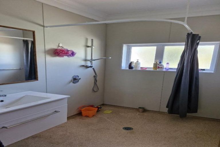 Photo of property in 10 Raniera Street, Glen Avon, New Plymouth, 4312