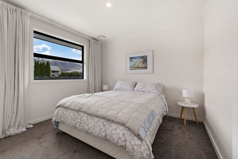 Photo of property in 24 Ethereal Crescent, Mount Pisa, Cromwell, 9383