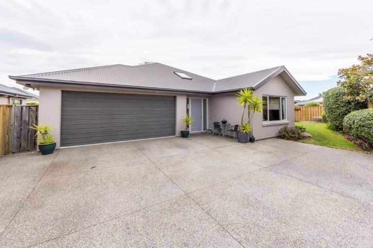Photo of property in 37 Beechwood Drive, Northwood, Christchurch, 8051