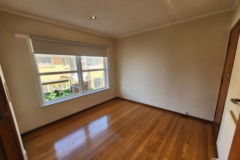 Photo of property in 3/87 Lake Road, Belmont, Auckland, 0622