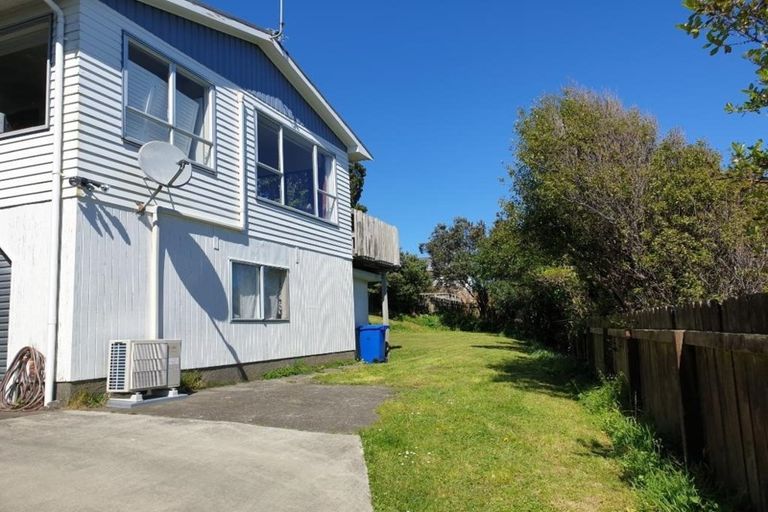 Photo of property in 121 Conclusion Street, Ascot Park, Porirua, 5024