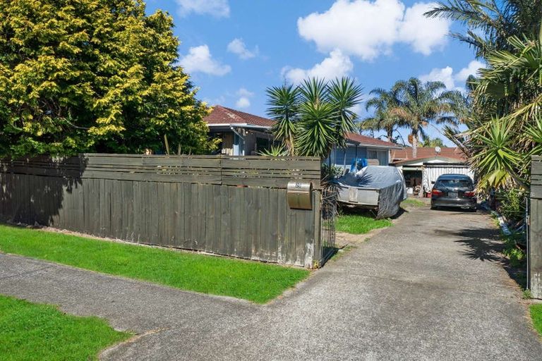 Photo of property in 26 Gibbons Road, Weymouth, Auckland, 2103