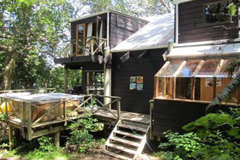 Photo of property in 4 Ngahere Terrace, Opoutere, Whangamata, 3691