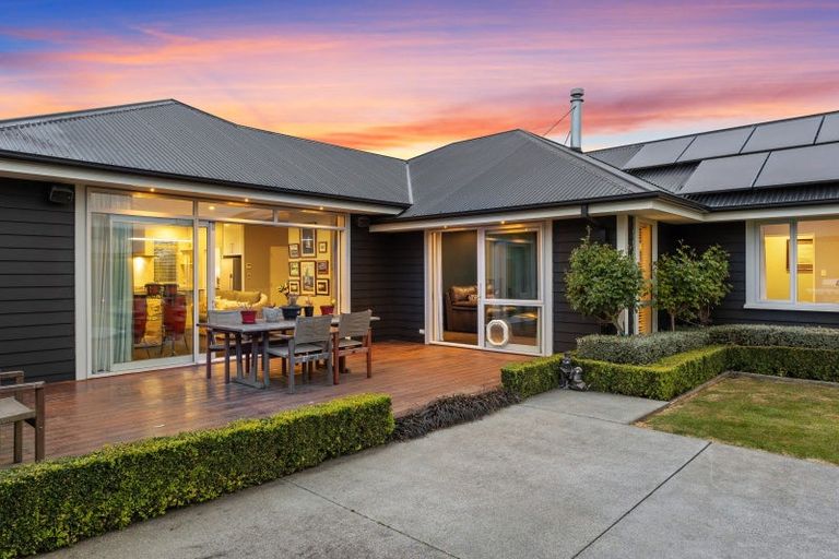 Photo of property in 8 Beech Drive, Rangiora, 7400